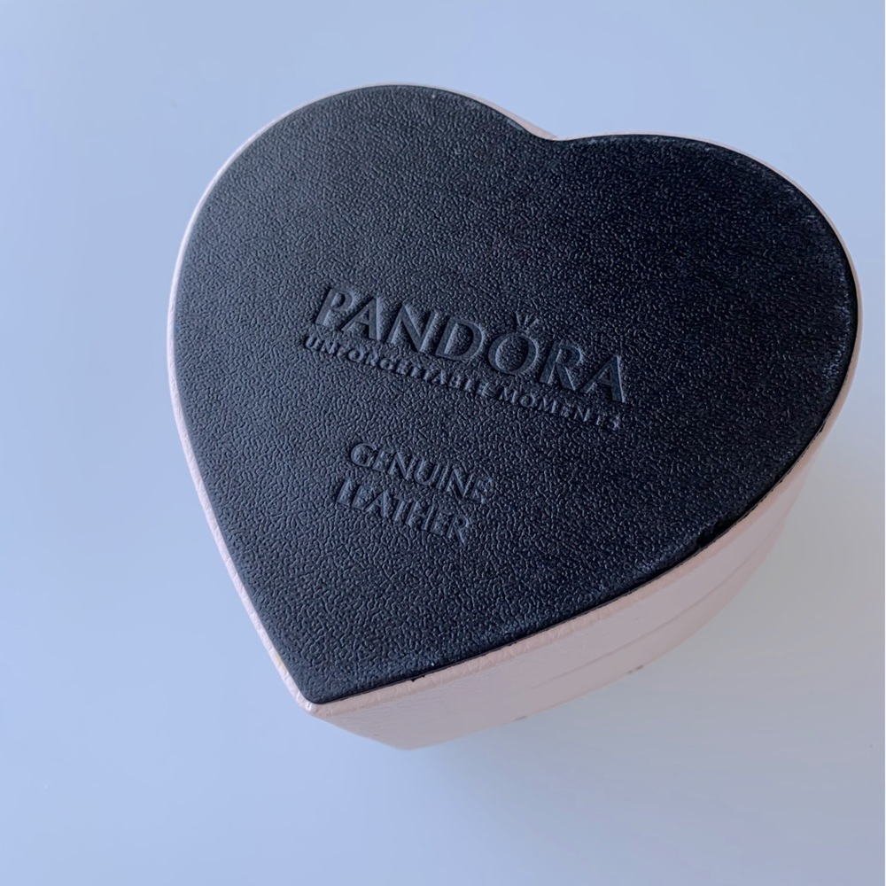 Pandora Leather Heart Shaped Tiered Swivel Bracelet & Charms Jewelry Box - Picture 5 of 12